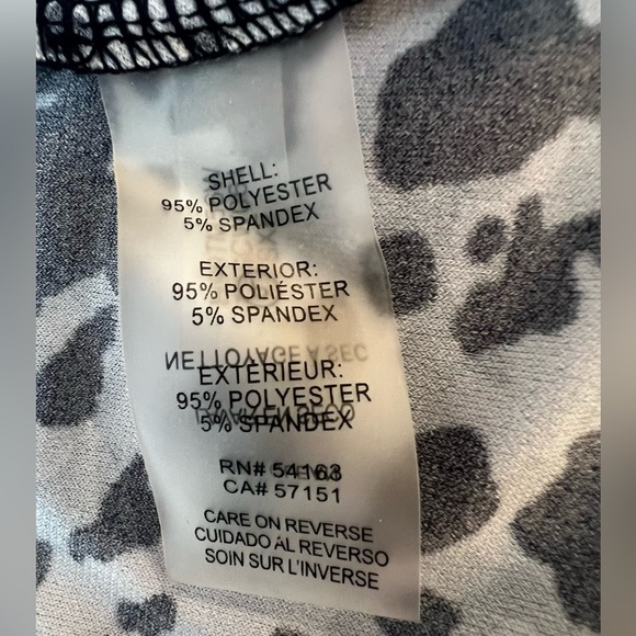 Tommy Hilfiger Women's Black and White Animal Print Top/size M - Picture 8 of 9